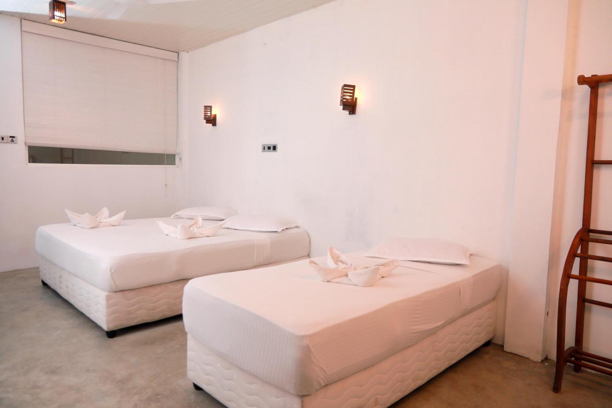 A1 Weligama Hotel & Spa Exterior photo